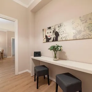Appartamento Domus Claudia, Roma